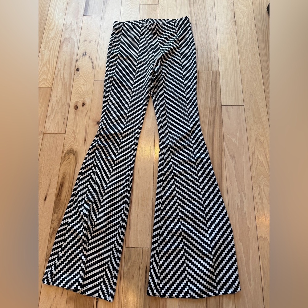 Impressions zigzag pants! Size Small!